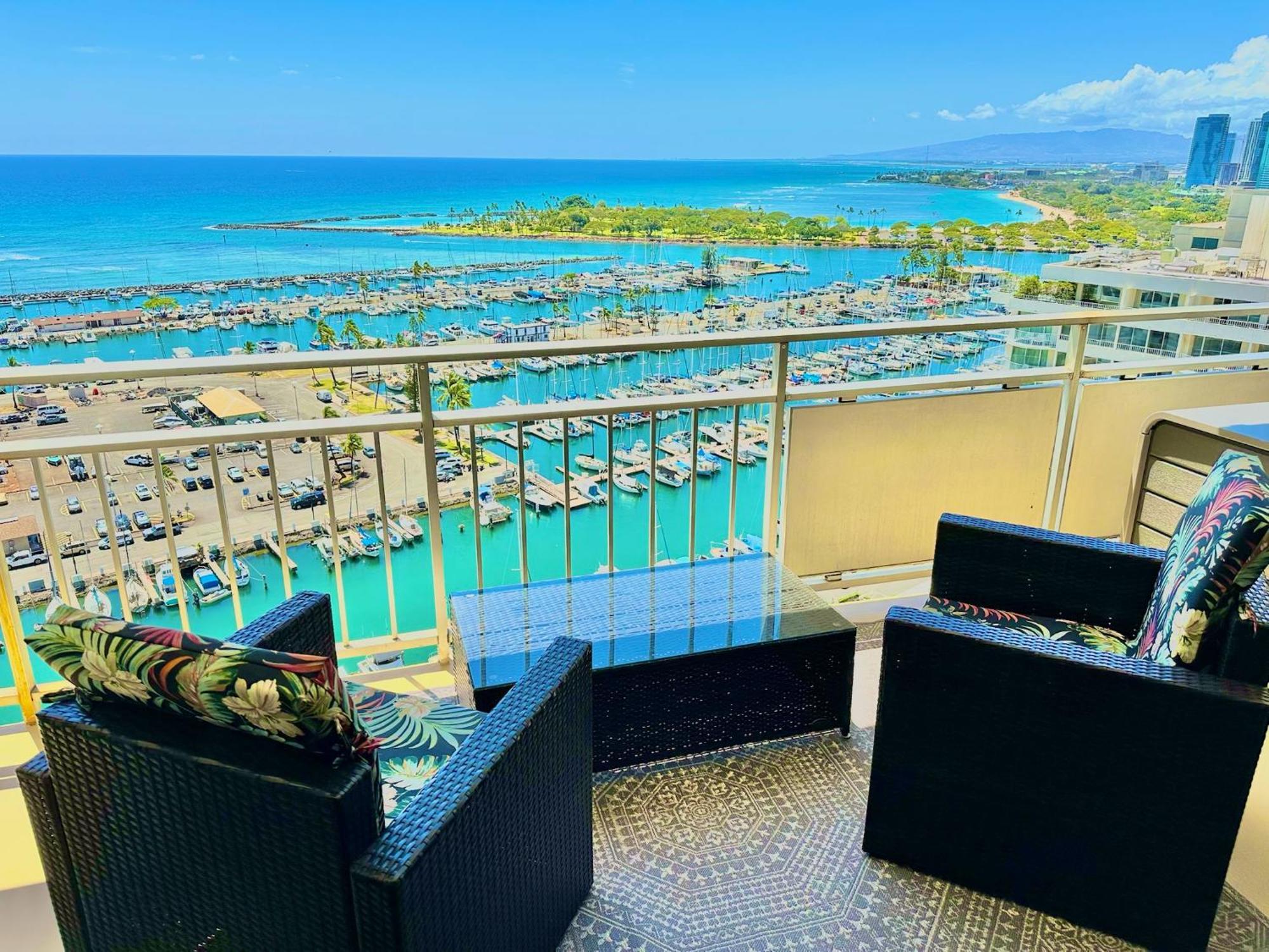 Waikiki Beach Experience! Luxury Oceanview Suite! ホノルル エクステリア 写真