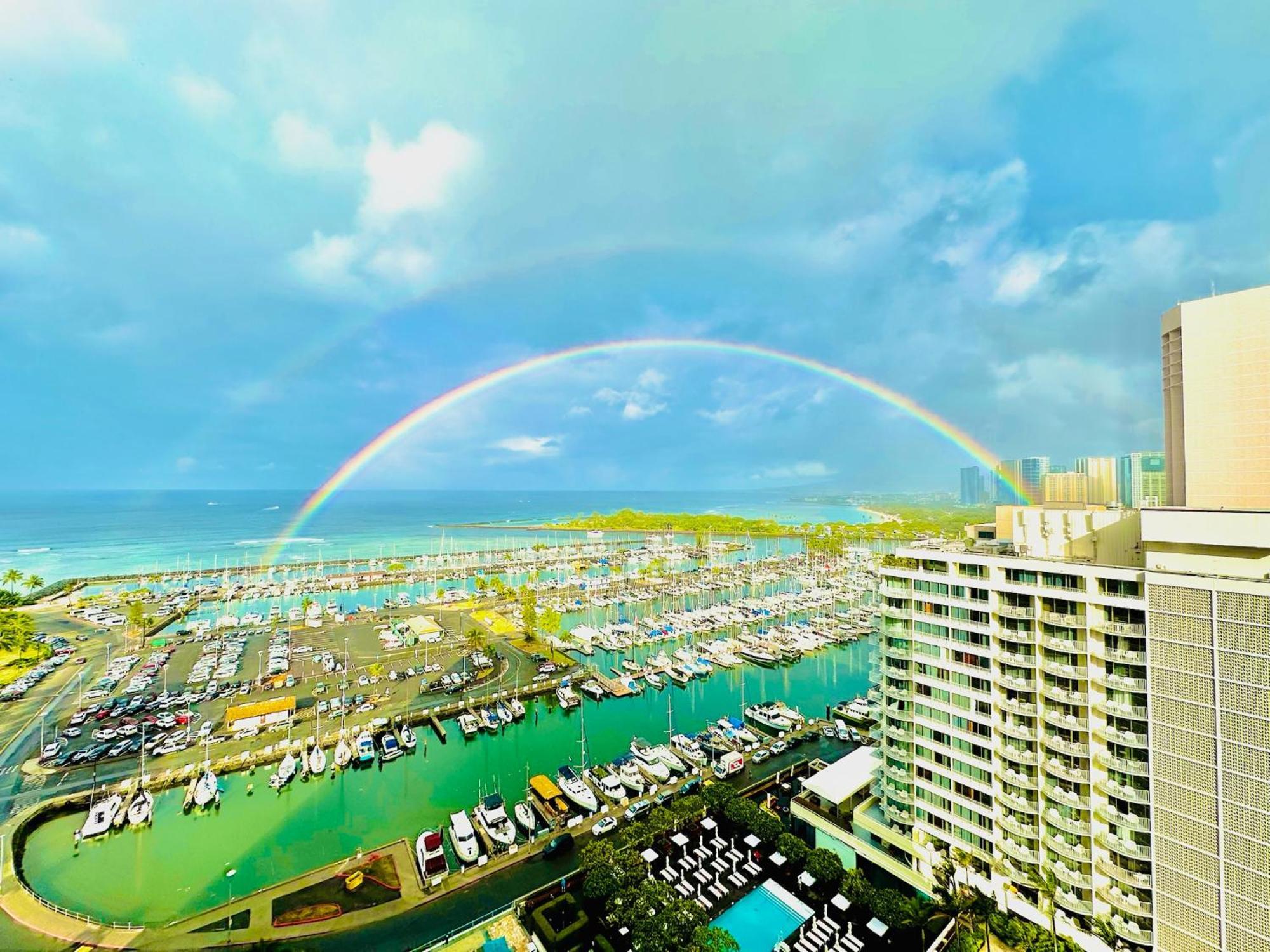 Waikiki Beach Experience! Luxury Oceanview Suite! ホノルル エクステリア 写真