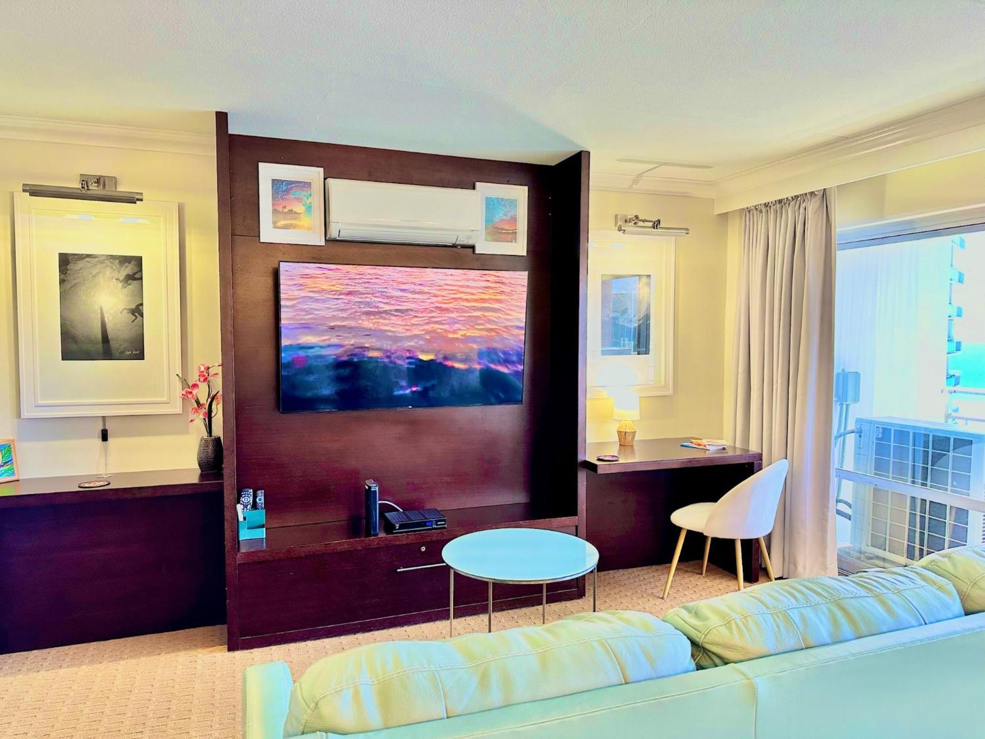 Waikiki Beach Experience! Luxury Oceanview Suite! ホノルル エクステリア 写真