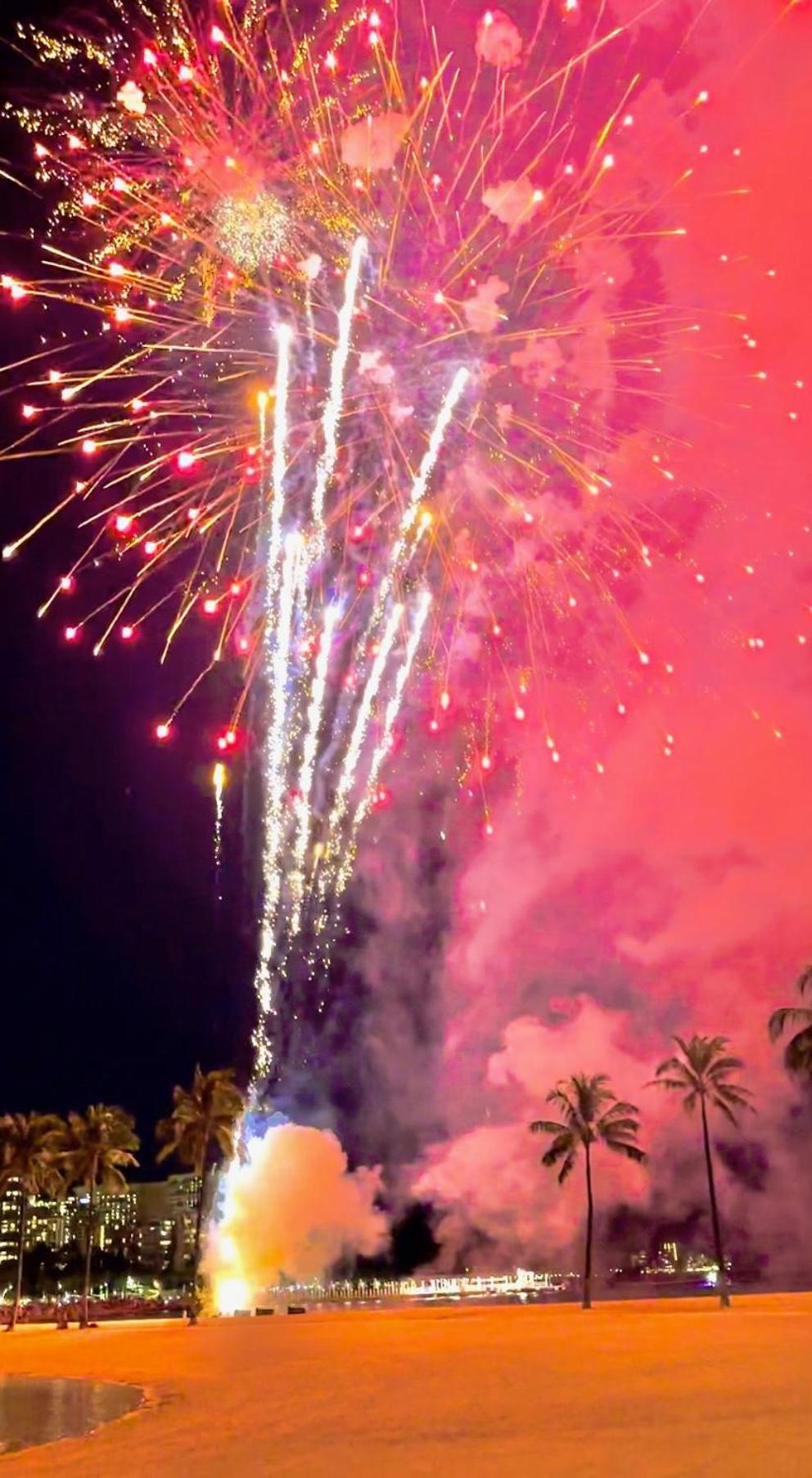 Waikiki Beach Experience! Luxury Oceanview Suite! ホノルル エクステリア 写真