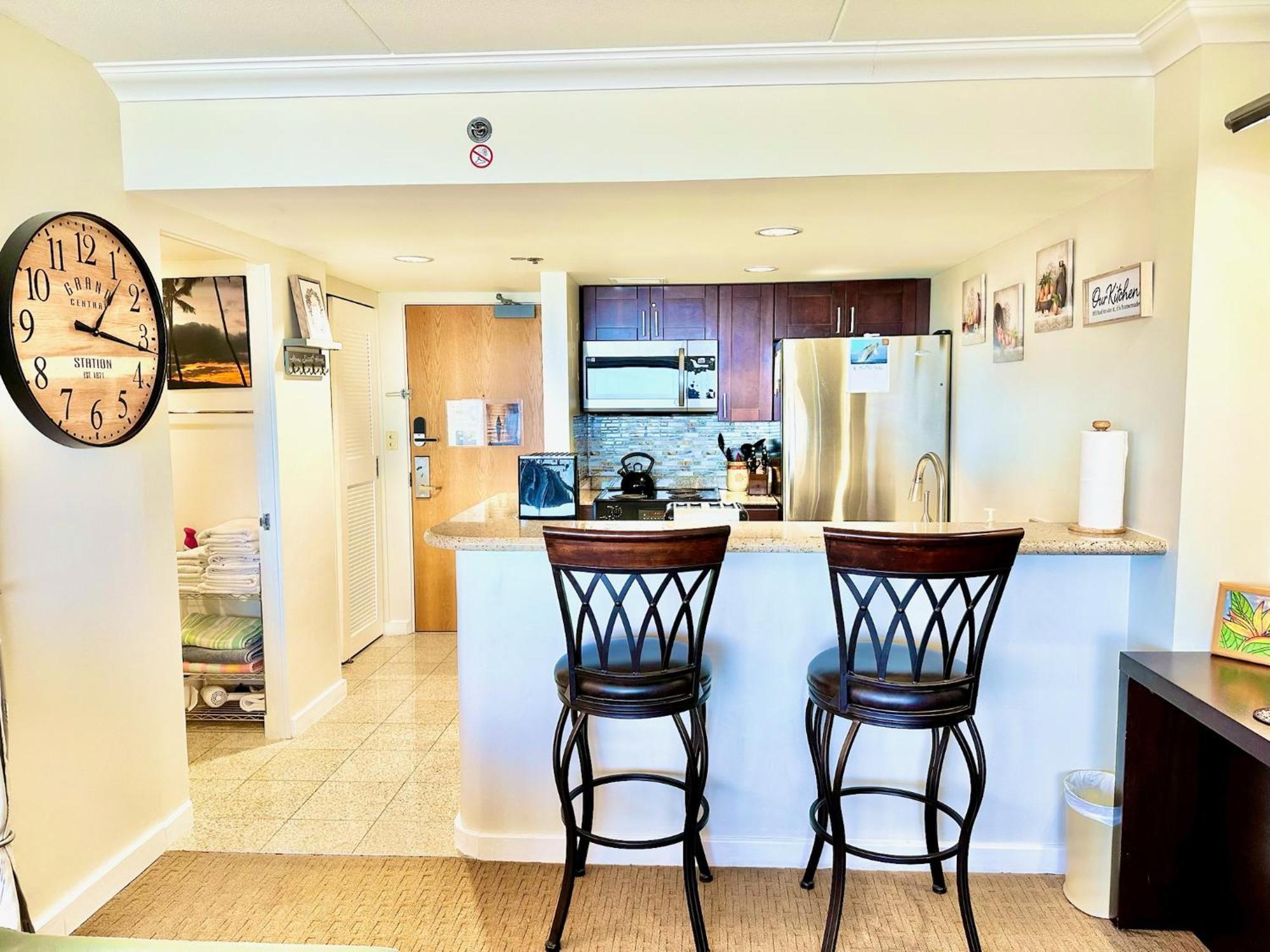 Waikiki Beach Experience! Luxury Oceanview Suite! ホノルル エクステリア 写真