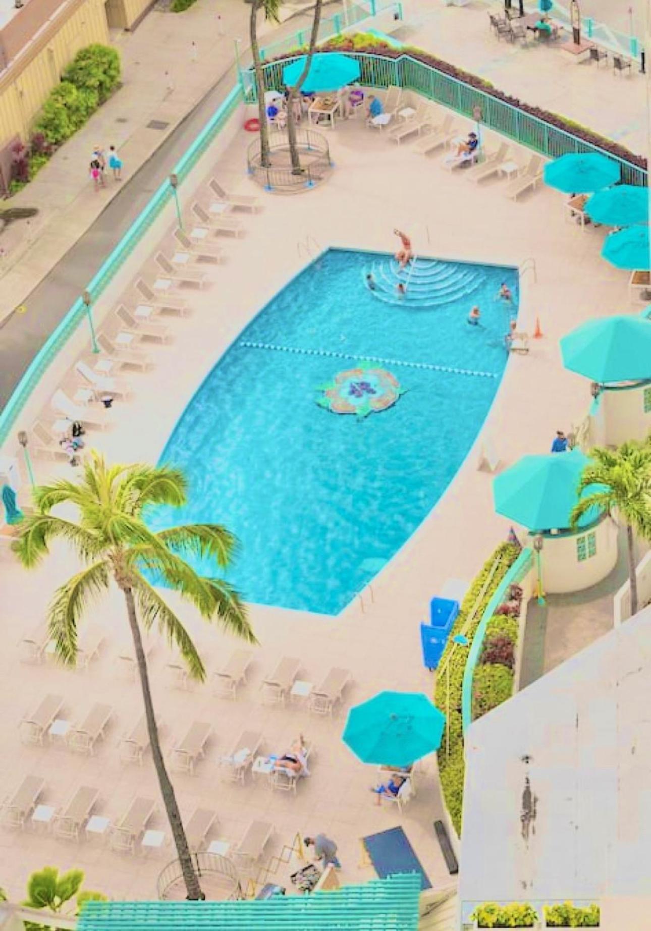 Waikiki Beach Experience! Luxury Oceanview Suite! ホノルル エクステリア 写真